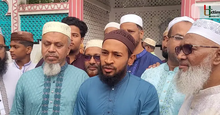 ঈদের নামাজ শেষে কথা বলেছেন মুশফিকুর রহিম